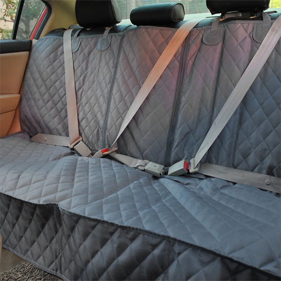protection tapis de voiture installe sur banquette arriere auto