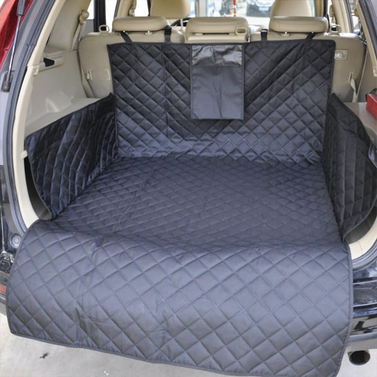 tapis de coffre voiture luxe installe dans auto