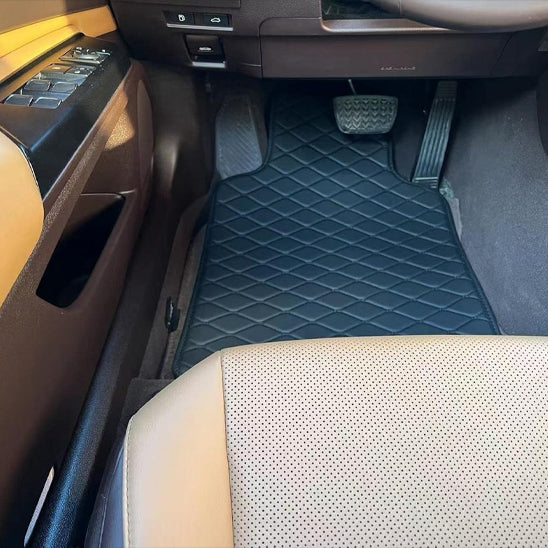 tapis sol de voiture cote conducteur noir