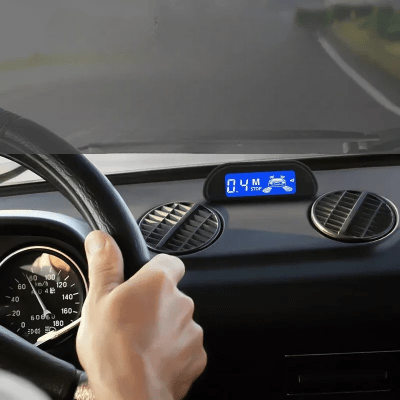 Radar de Recul SafePark Noir Automobile en action dirigeant route