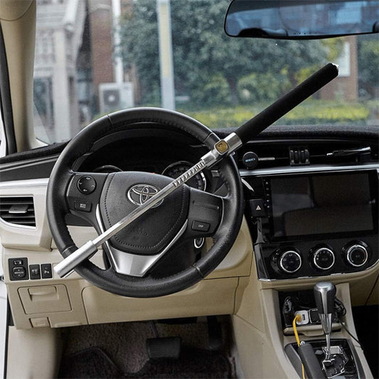 antivol voiture pour volant installe sur SUV compact