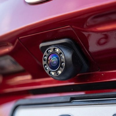 Caméra de recul Étanche sur voiture rouge