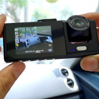 caméra pour la voiture Dash cam 3 Lentilles dans une mains 