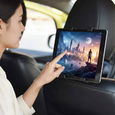 Femme regarde vidéo avec appareil sur support pour tablette voiture Universel Pratique