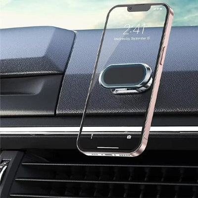 Portable transparent posé sur le support téléphone voiture magnétic vu côté passager