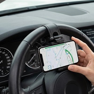 Support téléphone voiture Coussinet souple Noir installé avec portable
