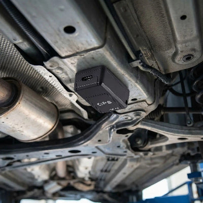 traceur gps voiture sans abonnement Tracker GF 07 sous chassis