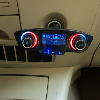Transmetteur FM et Bluetooth Kit auto sur port installé